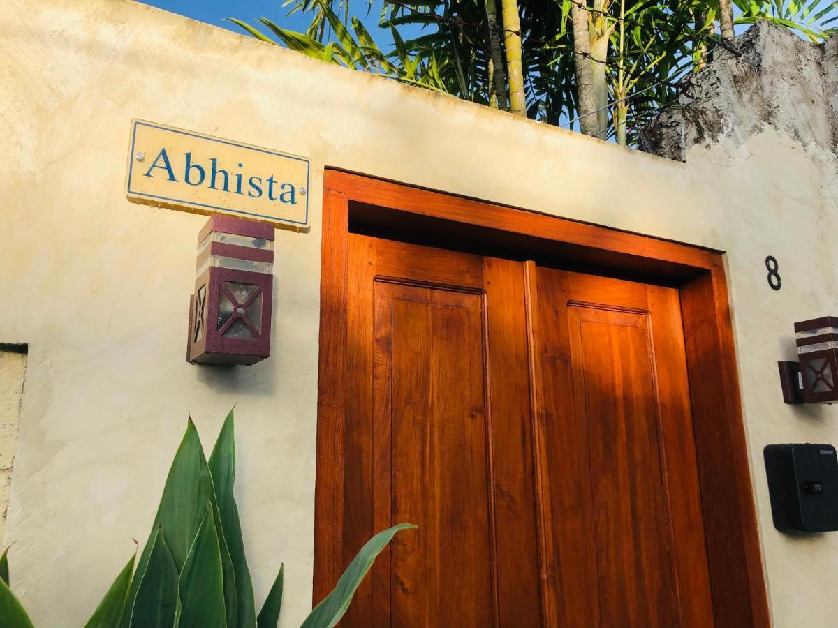 Villa Abhista Seminyak Εξωτερικό φωτογραφία
