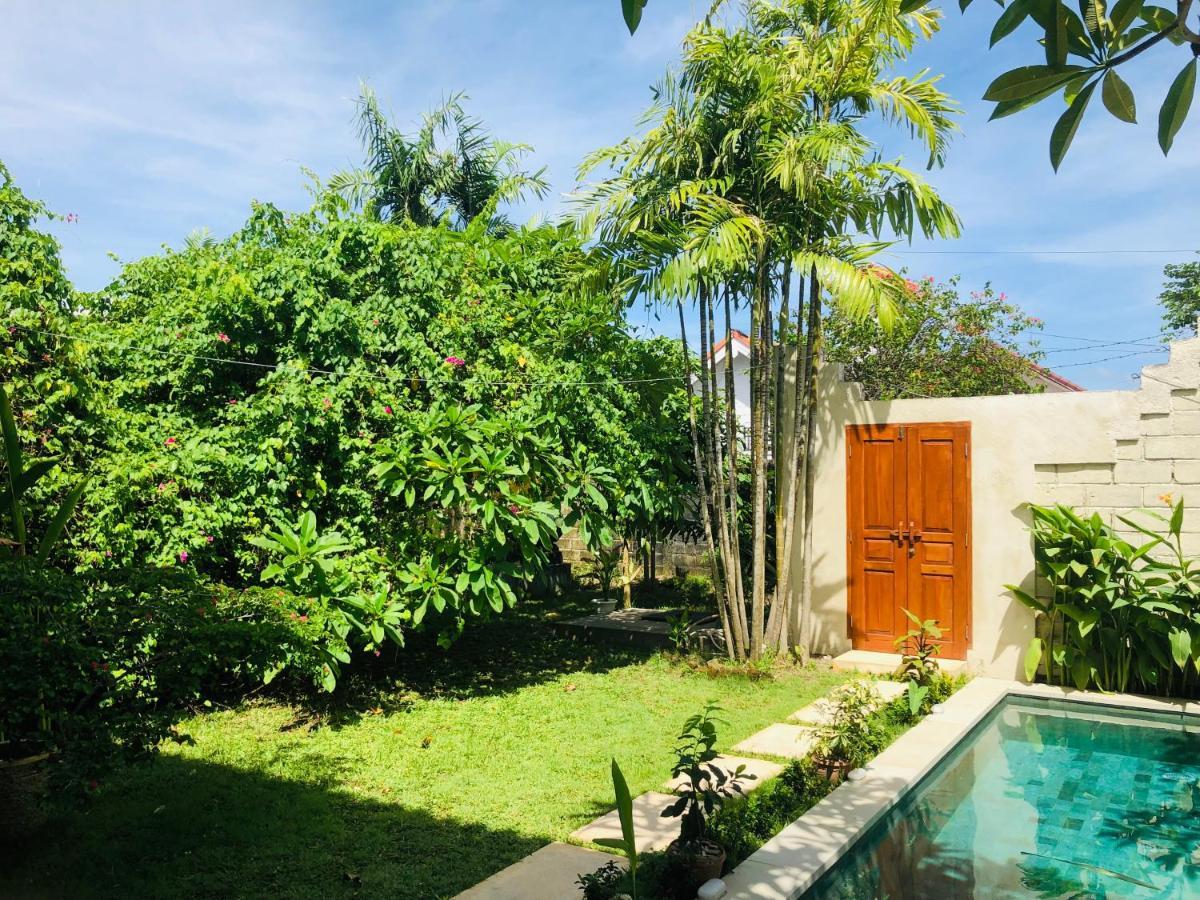 Villa Abhista Seminyak Εξωτερικό φωτογραφία