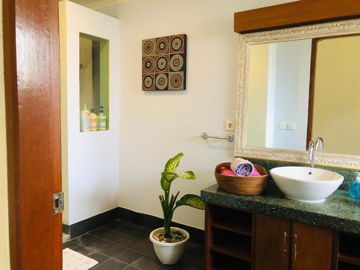 Villa Abhista Seminyak Εξωτερικό φωτογραφία